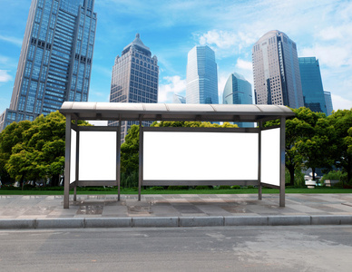 公交車站臺廣告牌